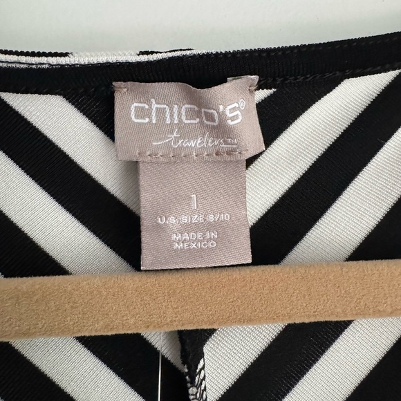 NWT Chico’s Travelers Black White Striped Dolman Sleeve Top Size 1 (US 8/10) - Picture 7 of 8